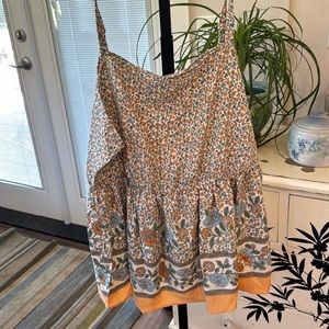 Pretty floral tank - US size 18-20